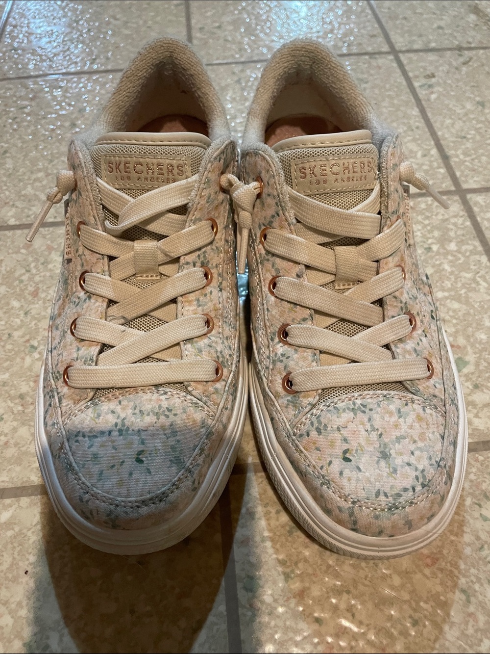 Women’s Skechers Arch Fit